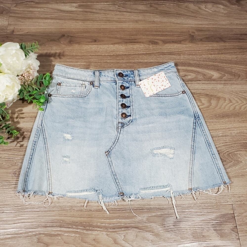 Free People Denim Mini Skirt Light Wash Distressed Button Fly Raw Hem High Rise - Picture 3 of 11